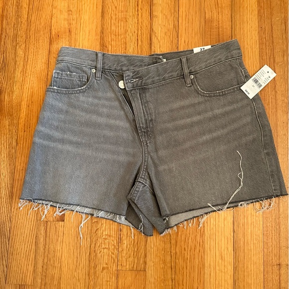 PacSun  Gray Asymmetrical Waistband Vintage Cut Off Denim Shorts(a1 - Picture 2 of 15